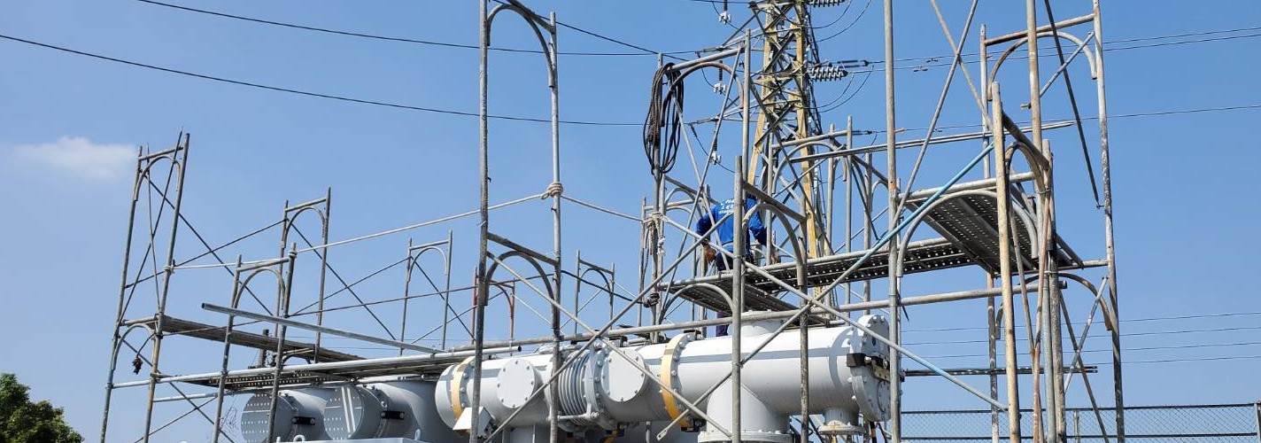 橋梁懸吊鷹架安裝實景