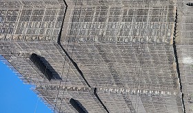 懸吊式鷹架應用於高架道路